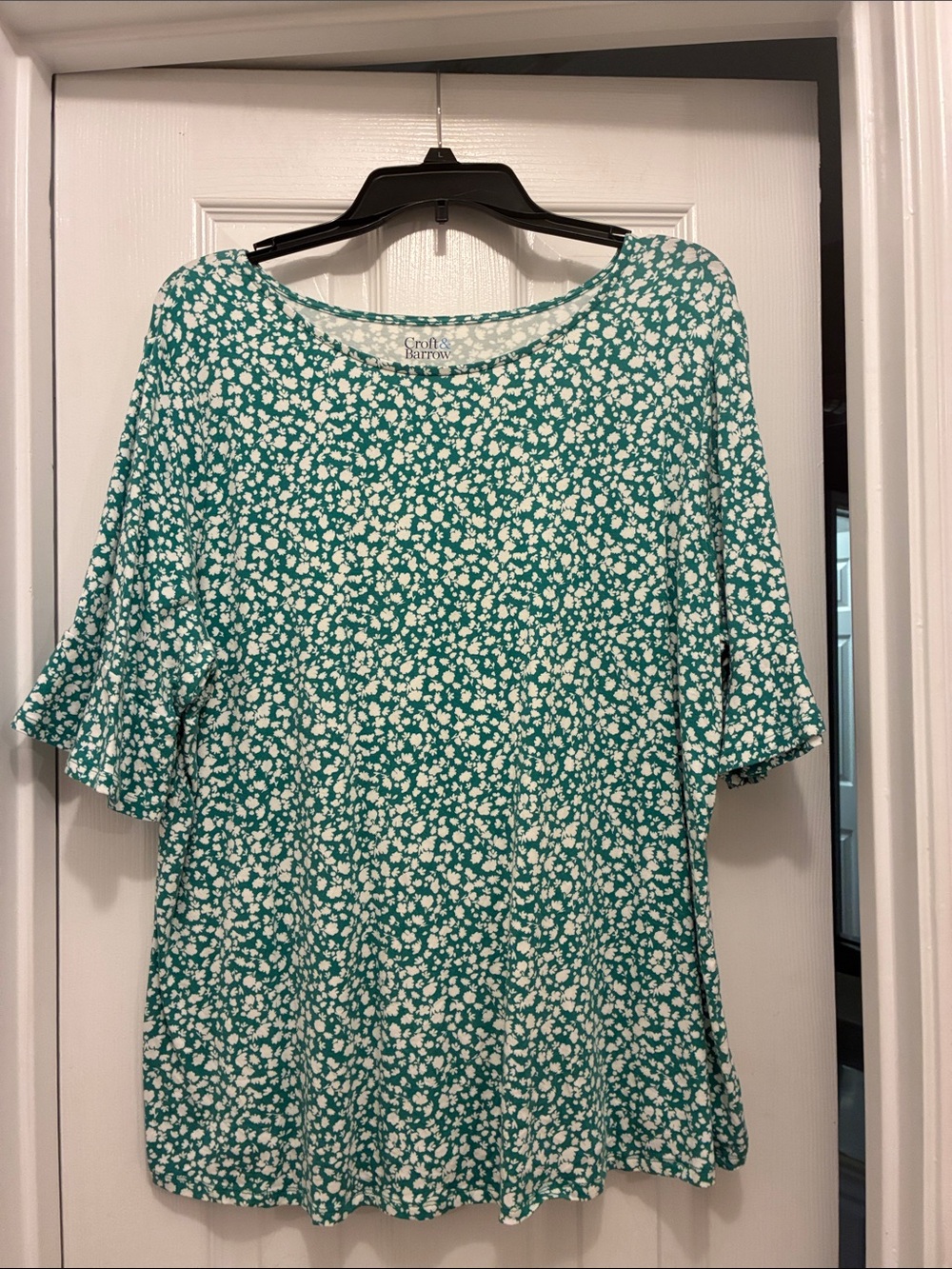croft & barrow Teal and White Floral Ruffle Sleeve Top